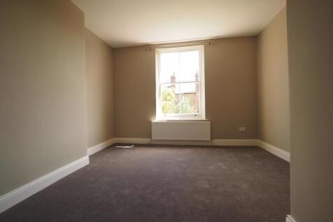 Double bedroom overlooking the garden