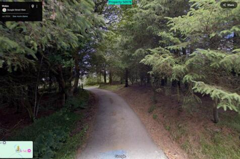 Main entrance if coming from Llanddewi Brefi