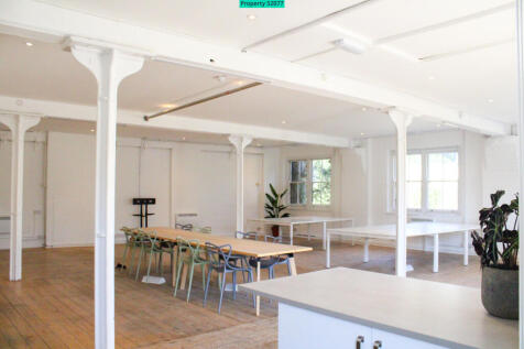 Interior 03