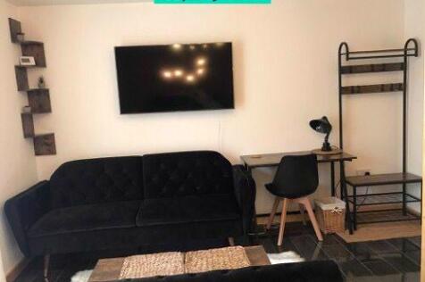 Garden Office /Living Room 
