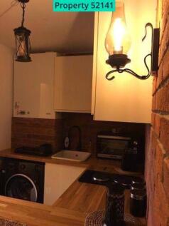 Garden Office /Kitchenette 