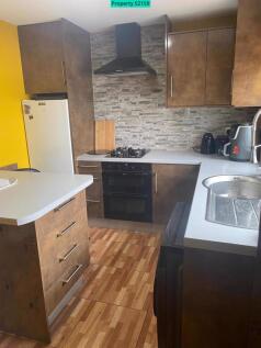 Fully Fitted Kitchen