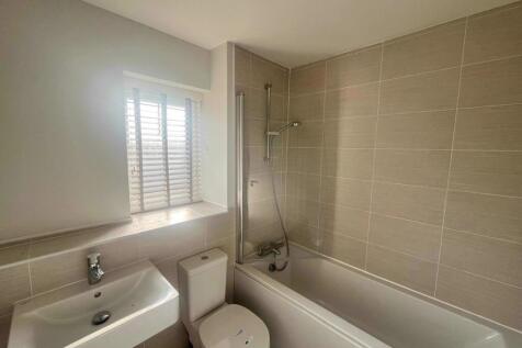 Family Bath/Shower