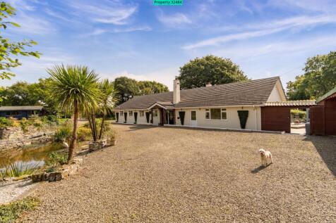 owners live nearby on site