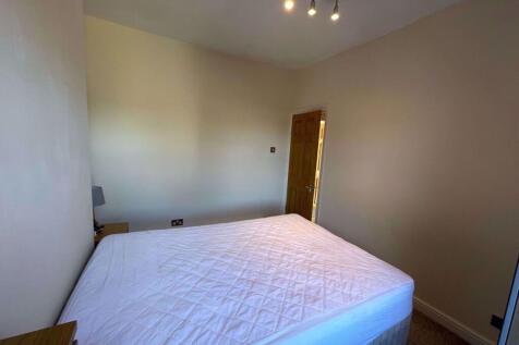 Side Bedroom