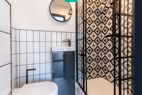 Bedroom 3 En-suite