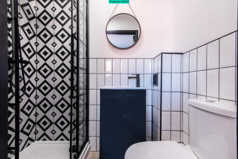 Bedroom 2 En-suite