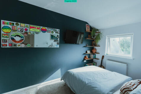 Second bedroom