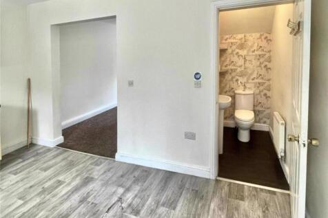 Downstairs Toilet 