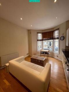 Living room/ Kitchen