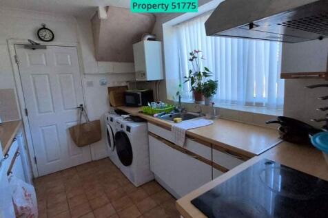 Downstairs Flat kitchen
