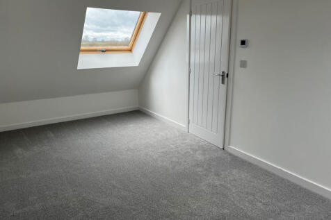 2nd floor bedroom