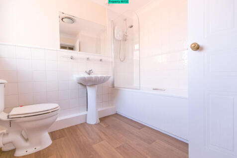 bath/shower room