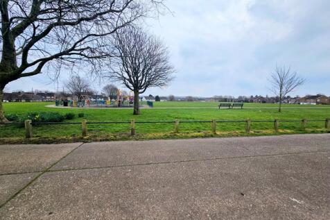 Over looking front greenspace