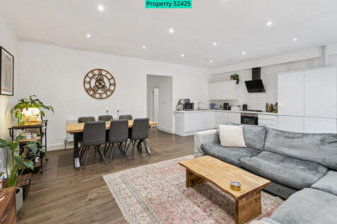 Living/Kitchen