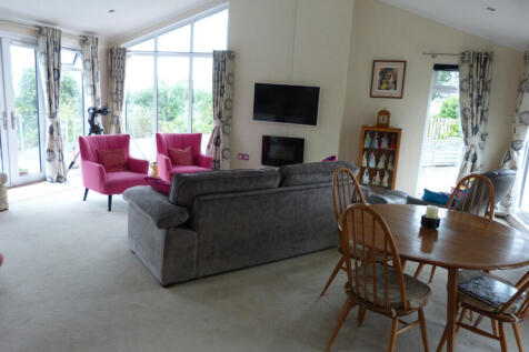 Dining-Lounge