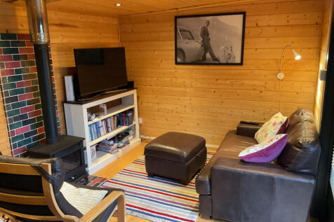 Log cabin