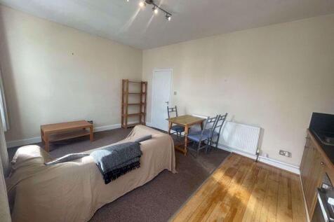 Kitchen/ Livingroom