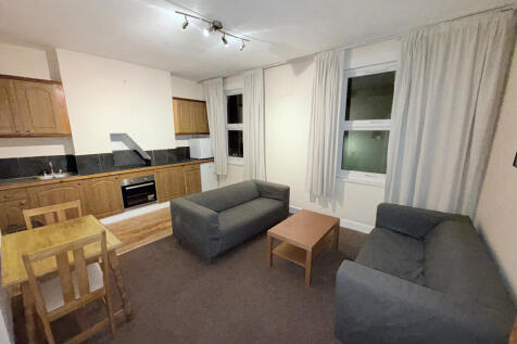 Living room/ Kitchen