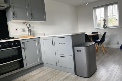 Dual aspect kitchen diner