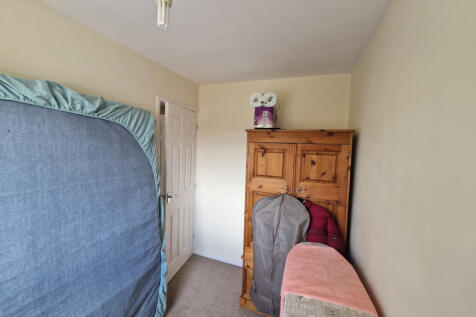 single second bedroom