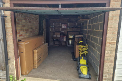 Garage has light and power sockets.