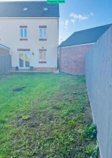 Rear garden &amp; patio