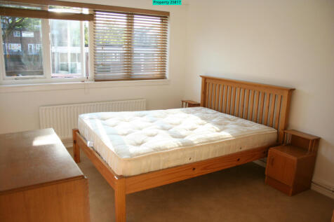 The front bedroom, with kingsize bed
