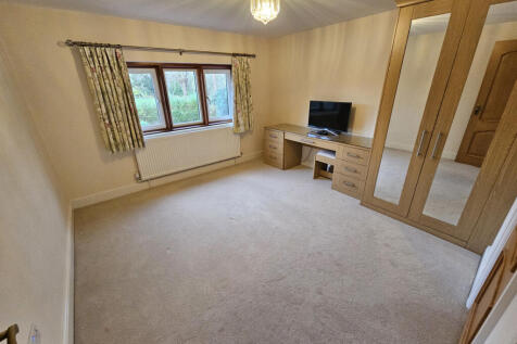 Master Bedrrom (1st Floor)