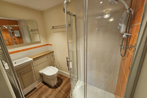 Master Ensuite