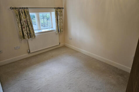 2nd Bedroom (1st Floor)