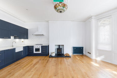 Kitchen / Living Room
