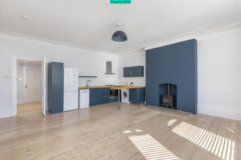 Living Room / Kitchen North West