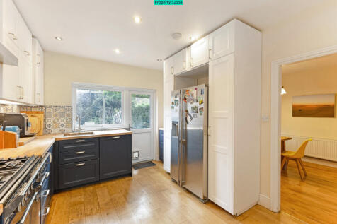 Open Plan Kitchen &amp; Dining