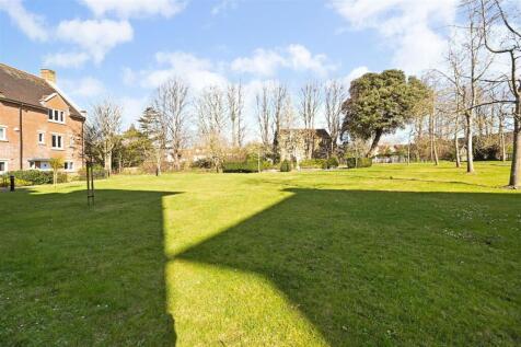Communal Grounds