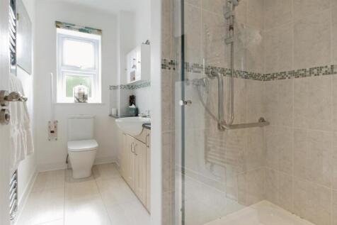 Shower Room.jpg