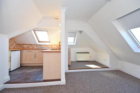 Lounge/Kitchen