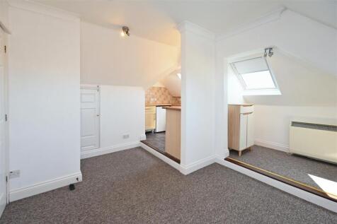 Lounge/Kitchen