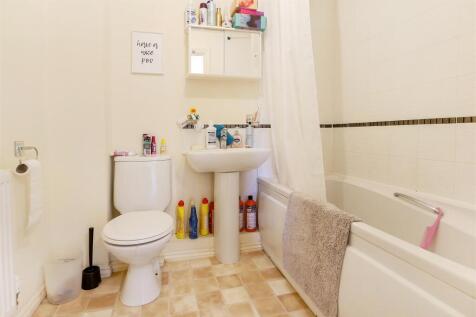 Bathroom.jpg