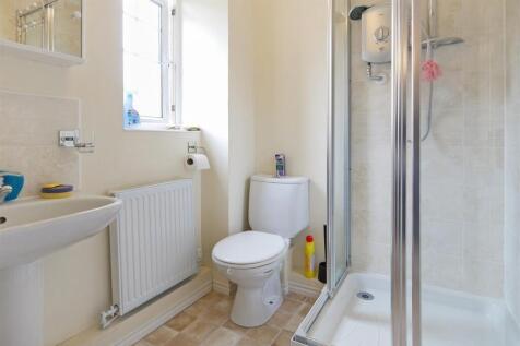 Shower En - Suite.jpg