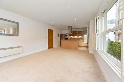Living Room/Kitchen