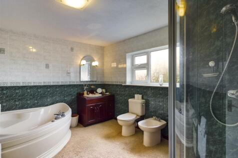 House Bathroom.jpg