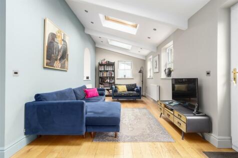 Private Living Area/ Sun Room.jpg