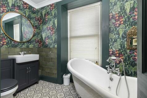 Private Bathroom.jpg