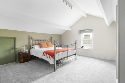 Private Bedroom.jpg