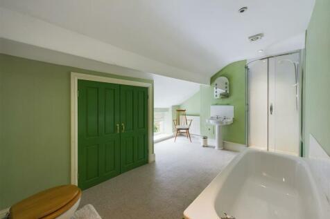 Top Floor Bathroom