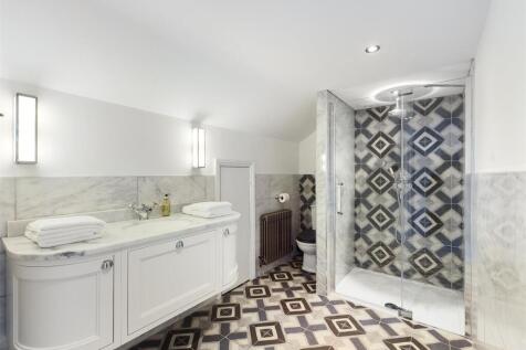 Attic RoomEn-suite