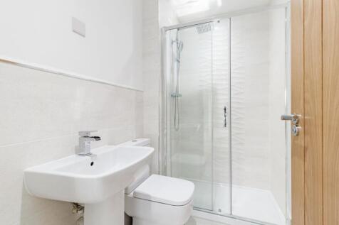 Ground Floor Shower