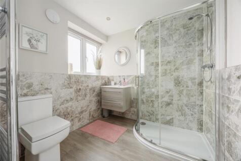Bedroom Two En-suite