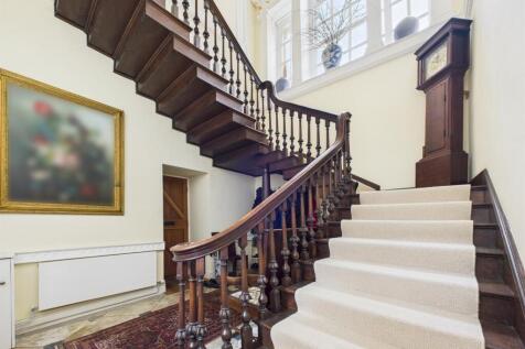 Entrance Hall Stairs